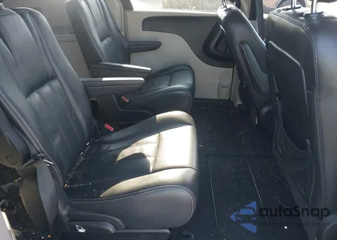 2012 Chrysler Town & Country Touring z USA, uszkodzony, nr VIN 2C4RC1BG3CR187324